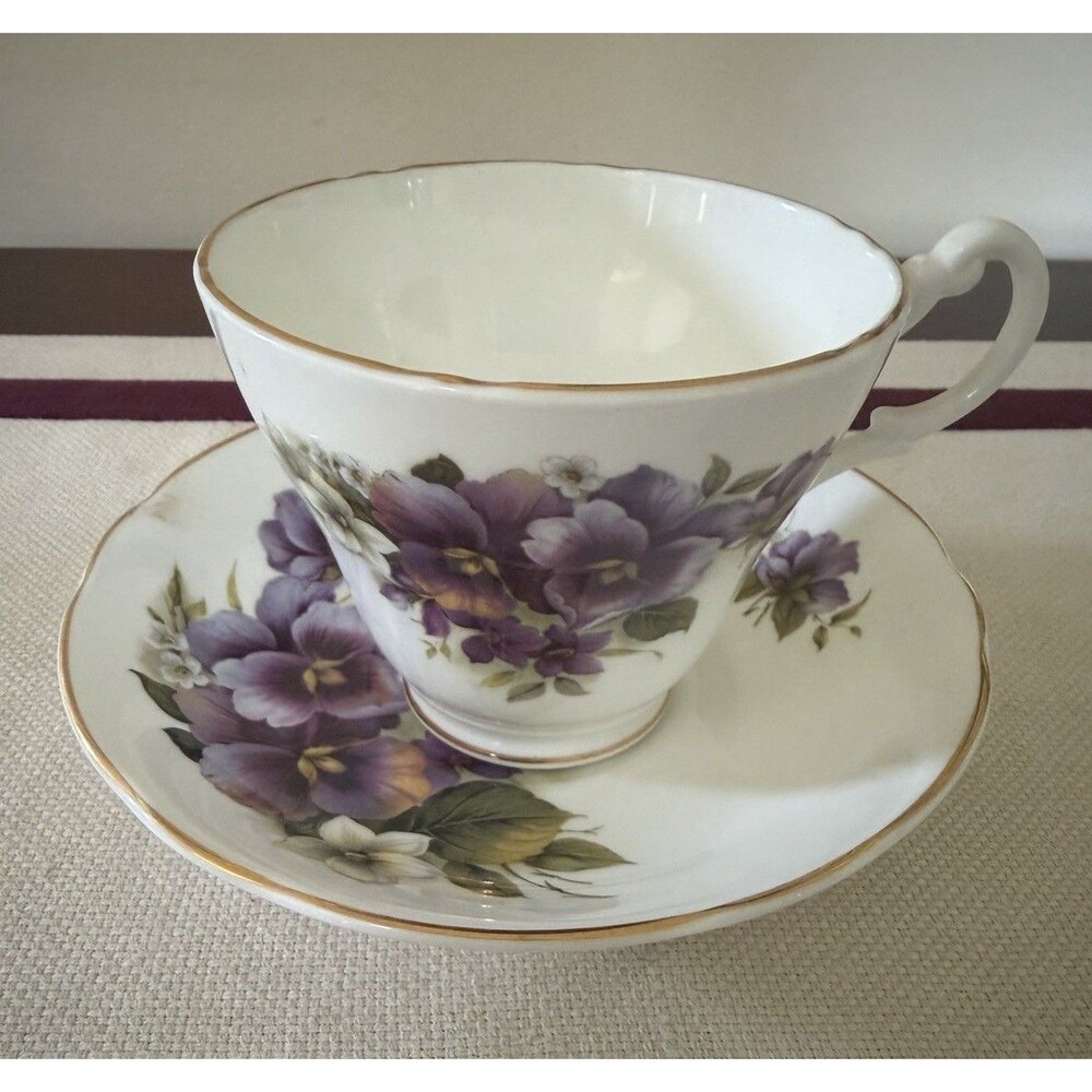 VTG Royal Court Fine Bone China Teacup & Saucer Set W/ Violets and Gold Rims